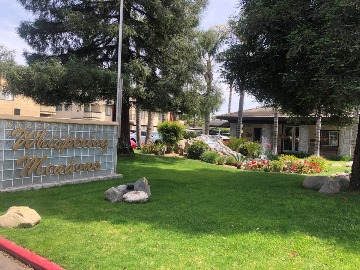 Whispering Meadows Apartments Bakersfield Exterior foto