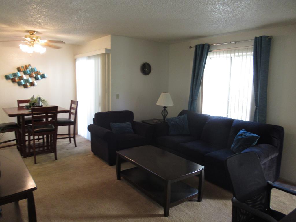 Whispering Meadows Apartments Bakersfield Exterior foto