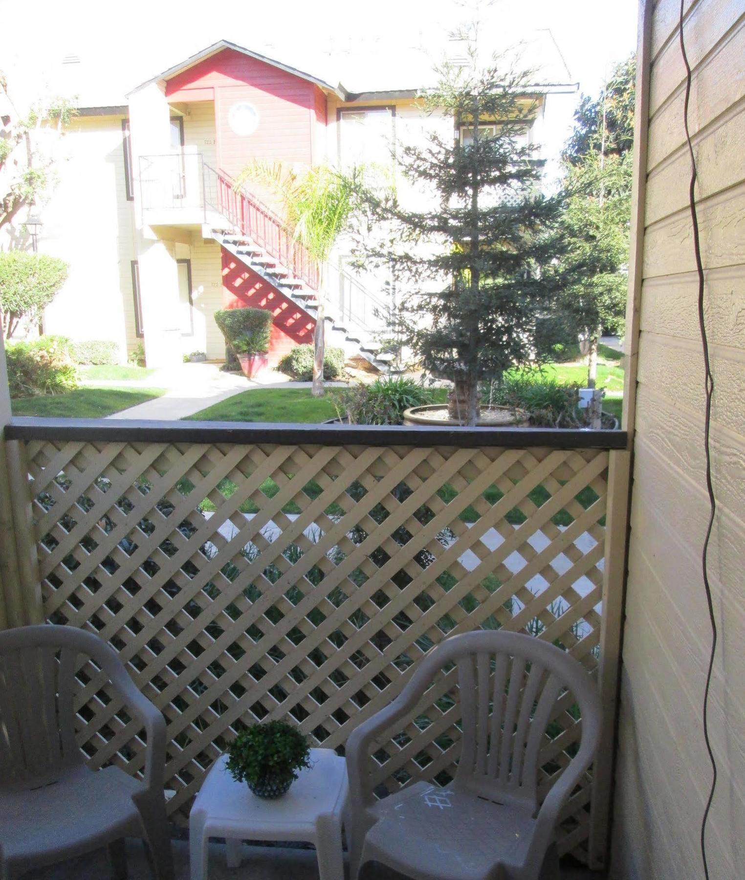 Whispering Meadows Apartments Bakersfield Exterior foto